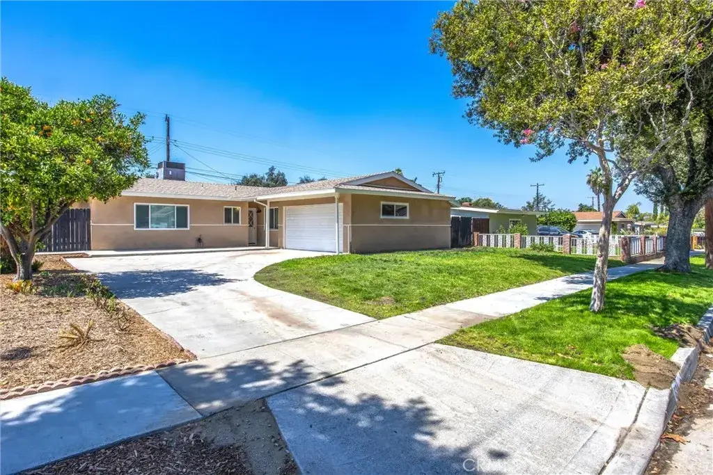 634 E Pioneer, Redlands, CA 92374 - #1