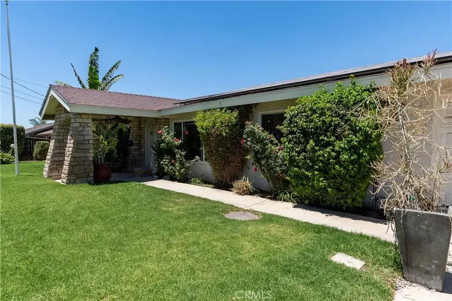 10865 Wagon Train Ln, Jurupa Valley, CA 91752 - #3