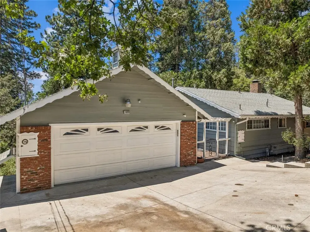 24899 Basel, Crestline, CA 92325 - #1