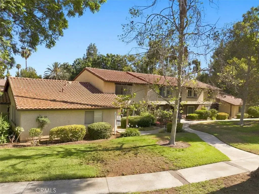 2749 Tropicana Dr, Riverside, CA 92504 - #1