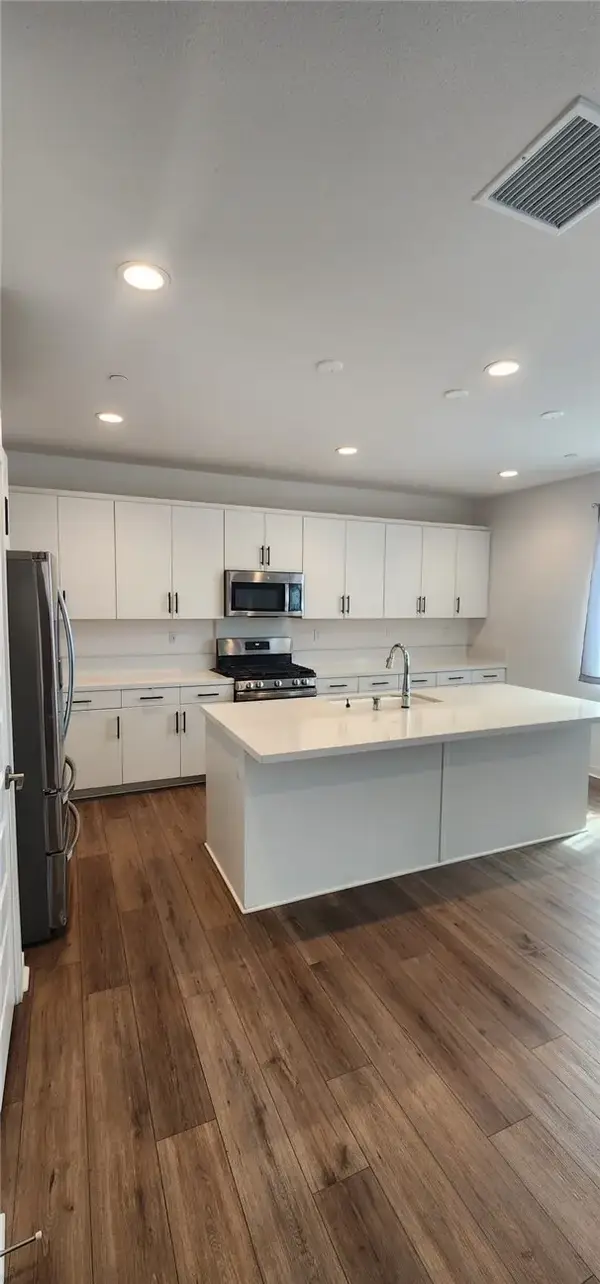 7044 Mallow Dr #4, Fontana, CA 92336