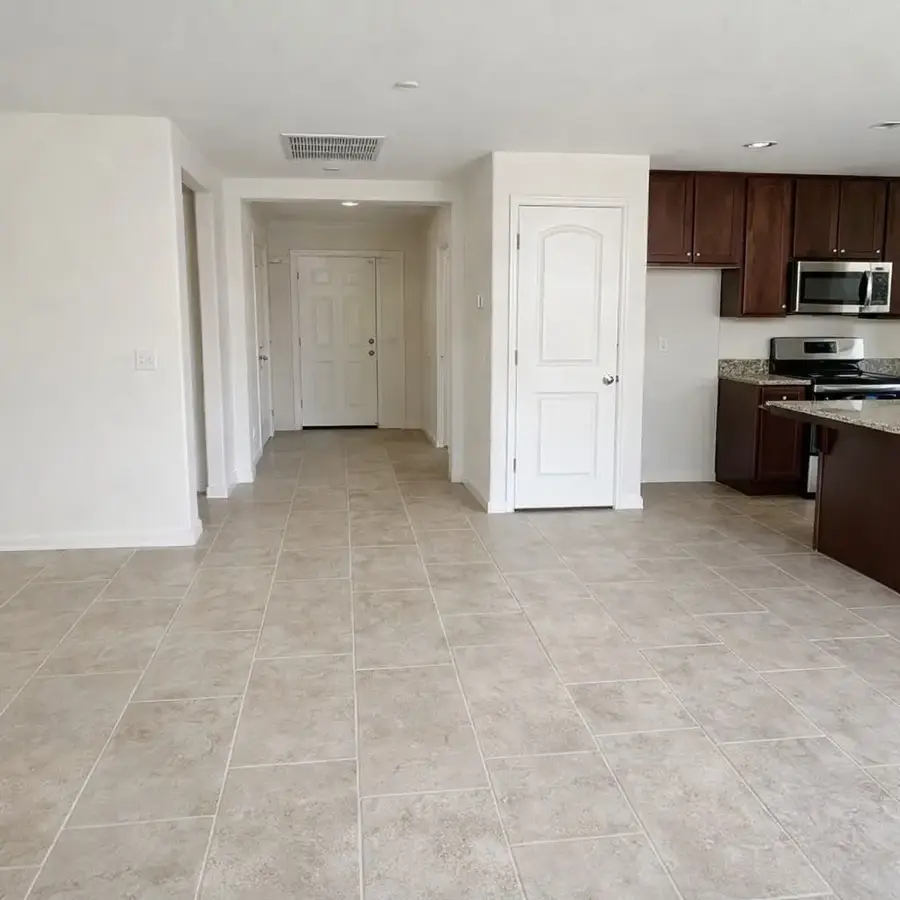 2035 W Chianti Way, Hanford, CA 93230 - #2