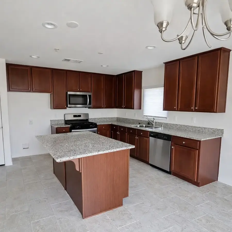 2035 W Chianti Way, Hanford, CA 93230 - #3