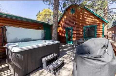 437 Victoria Lane, Sugarloaf, CA 92386