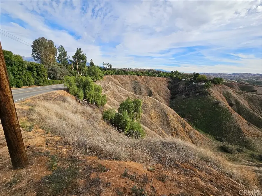 1 Sunset, Redlands, CA 92373 - #3