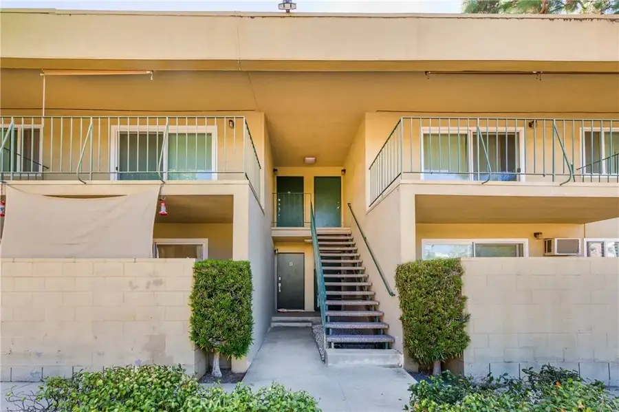 11138 Aqua Vista St #19, Studio City, CA 91602 - #3
