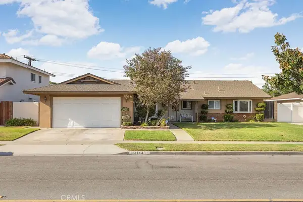 1144 El Camino Dr, Costa Mesa, CA 92626