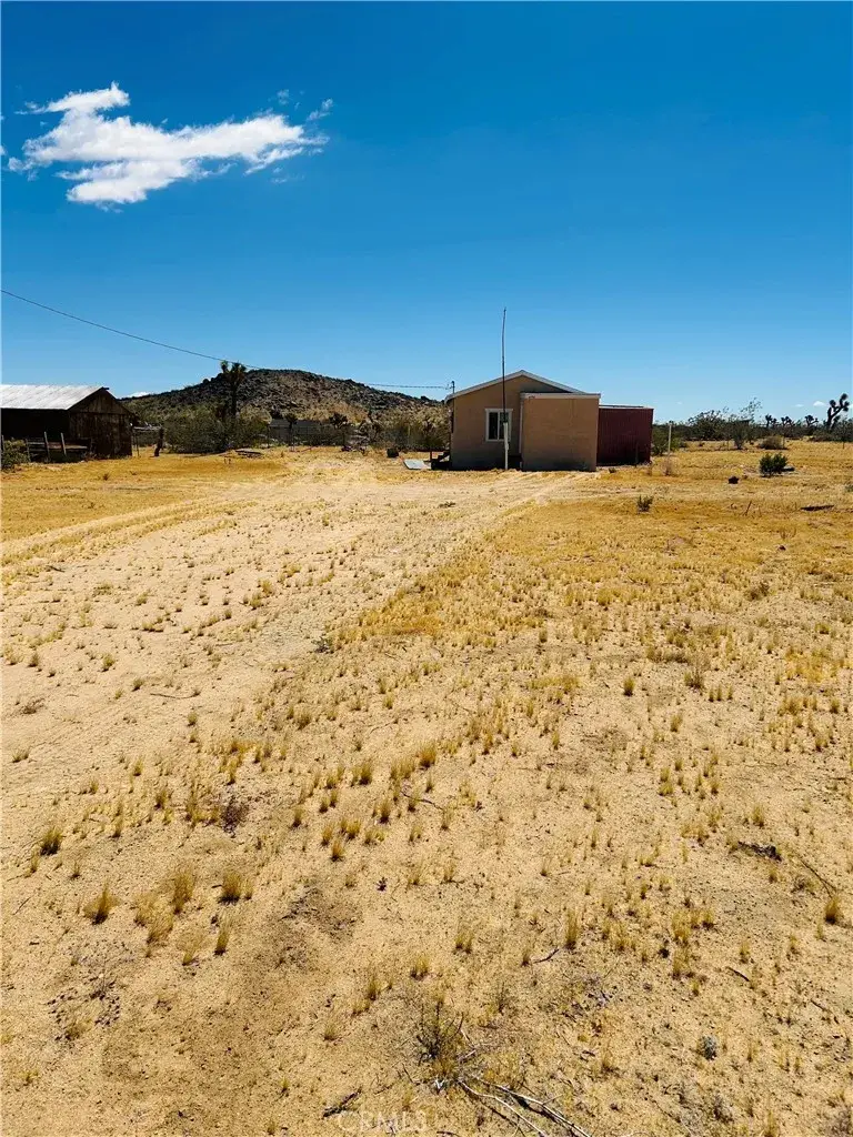 659 N Polands Way, Landers, CA 92285 - #1