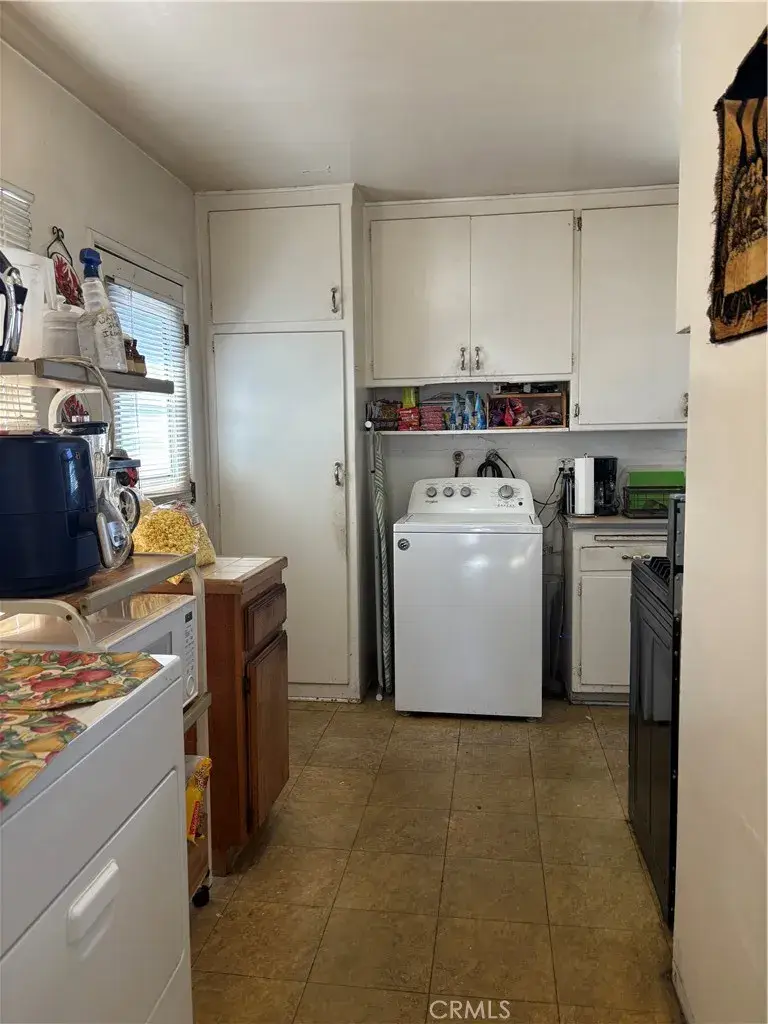 1410 N Tejon Avenue, Colton, CA 92324 - #2