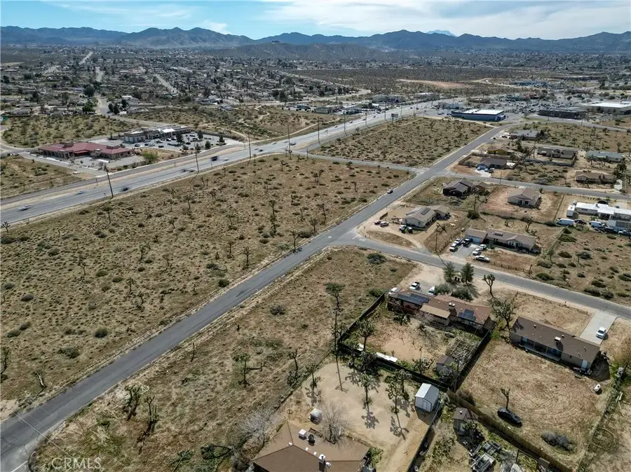 58236 Diadem Dr., Yucca Valley, CA 92284 - #2