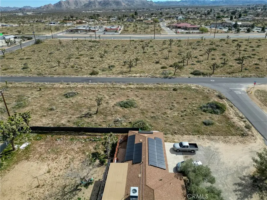 58236 Diadem Dr., Yucca Valley, CA 92284 - #3