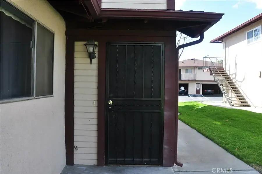 1102 W Calle Del Sol, Azusa, CA 91702 - #3