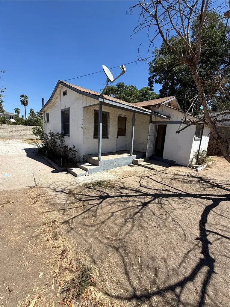 2961 11th, Riverside, CA 92507 - #1