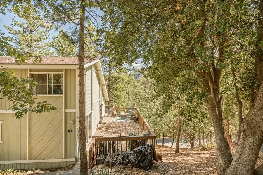 1214 Aleutian, Lake Arrowhead, CA 92352 - #3
