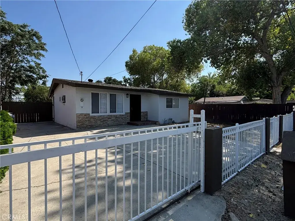 885 San Jacinto, San Bernardino, CA 92408 - #1