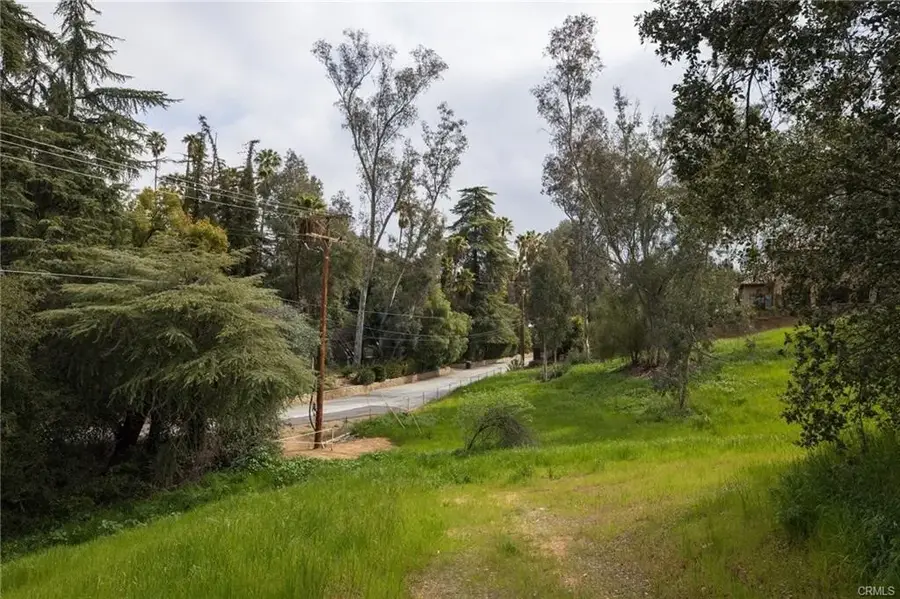 1702 Dwight, Redlands, CA 92373 - #3