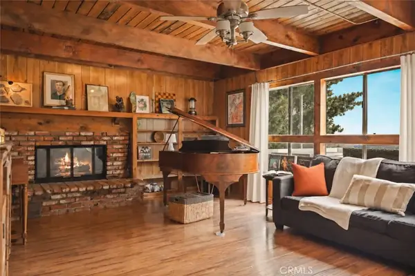 1284 Cortina, Lake Arrowhead, CA 92352