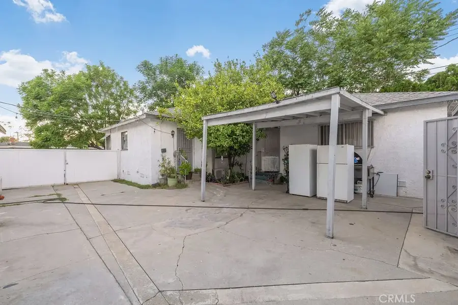820 Larch St, Colton, CA 92324 - #3