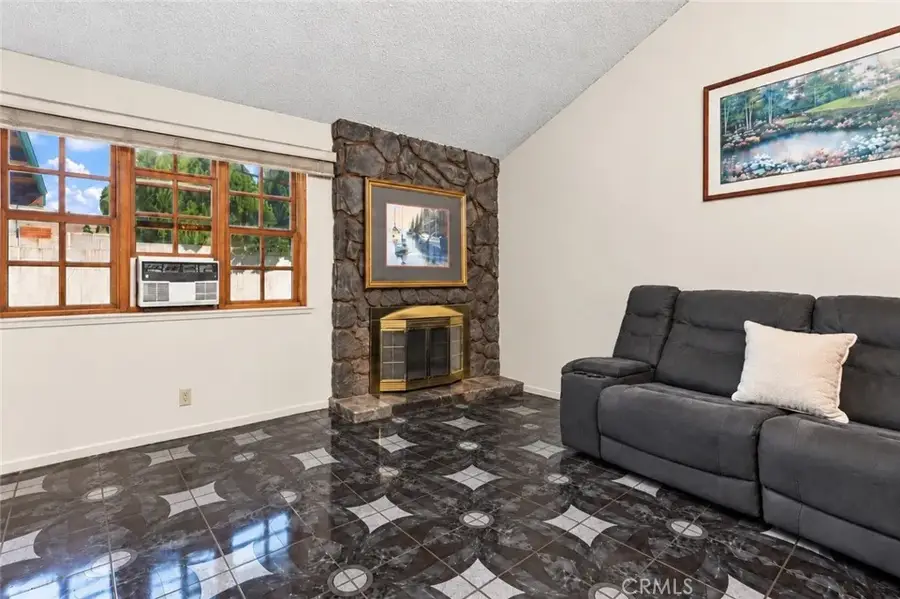 5925 Fuller Court, Riverside, CA 92504 - #3