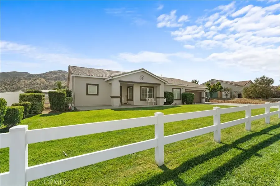 1424 Charles St, Banning, CA 92220 - #3