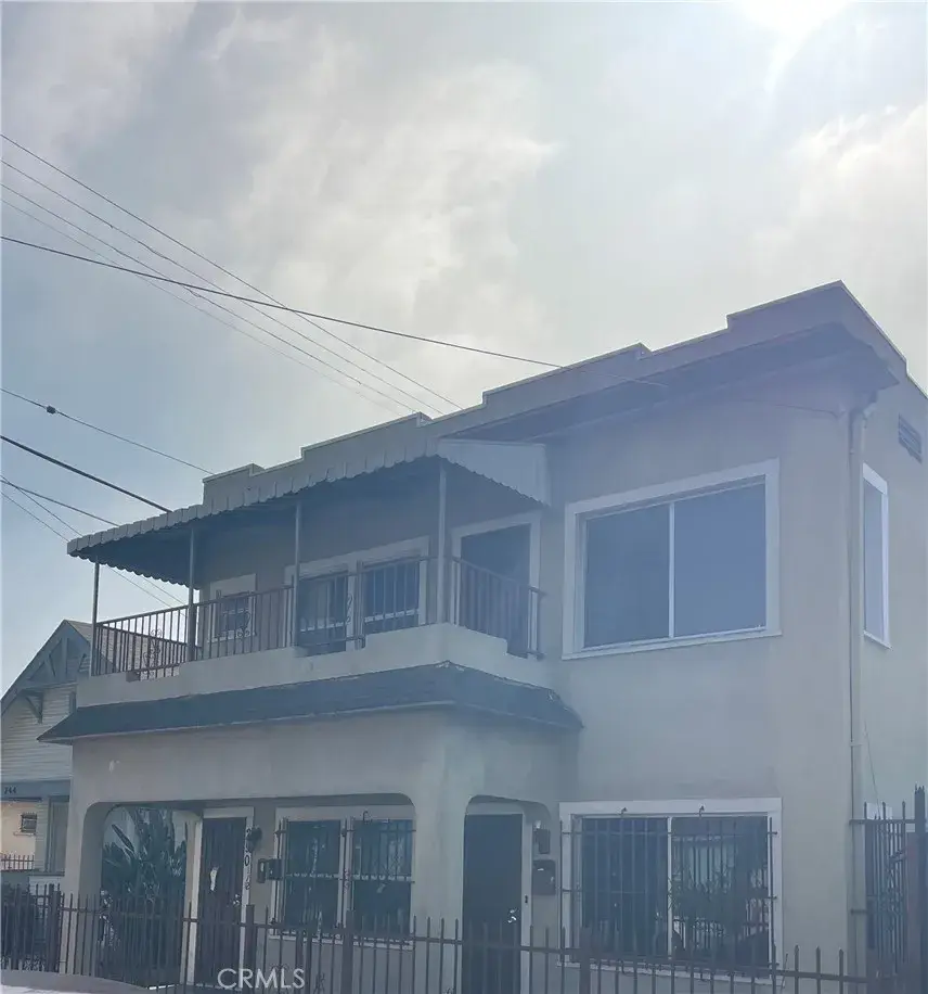 250 W 49th Street, Los Angeles, CA 90037 - Image #1