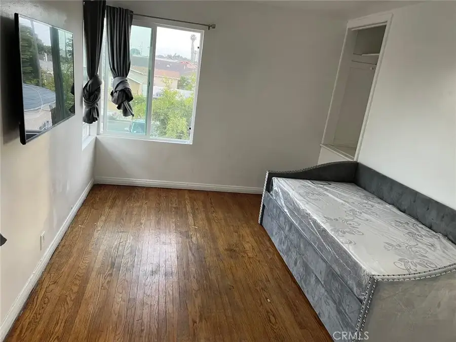 1205 W 57th, Los Angeles, CA 90037 - Image #2