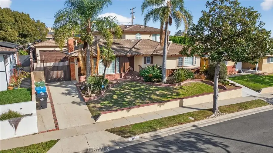 10524 S 8th Place, Inglewood, CA 90303 - #2