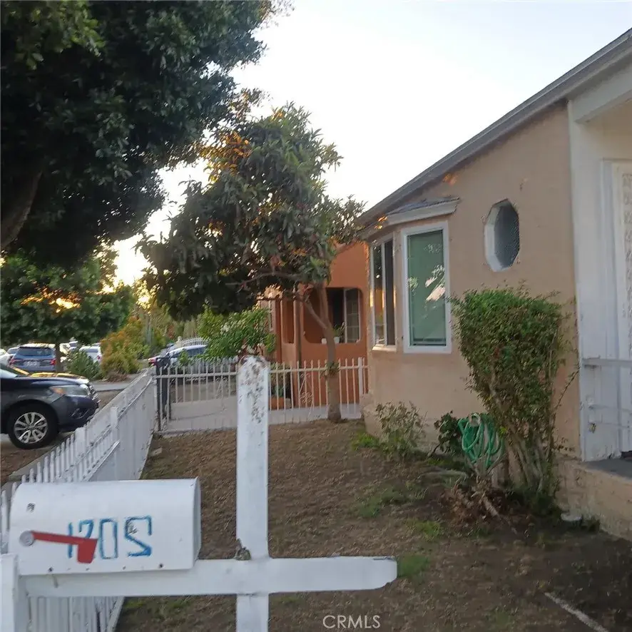 1205 W 57th, Los Angeles, CA 90037 - #2