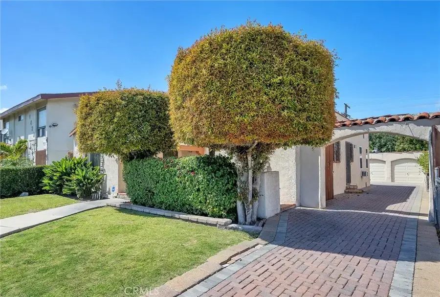 1617 W 80th Street, Los Angeles, CA 90047 - #2
