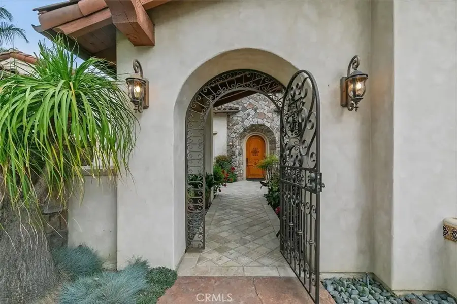 6756 Hawarden Drive, Riverside, CA 92506 - Image #2