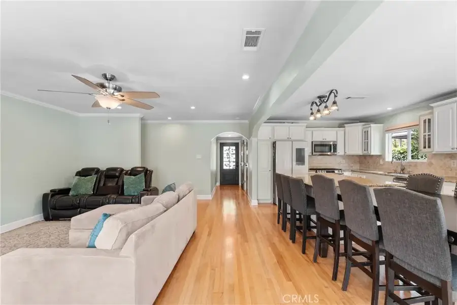 6911 E 10th Street, Long Beach, CA 90815 - Image #3