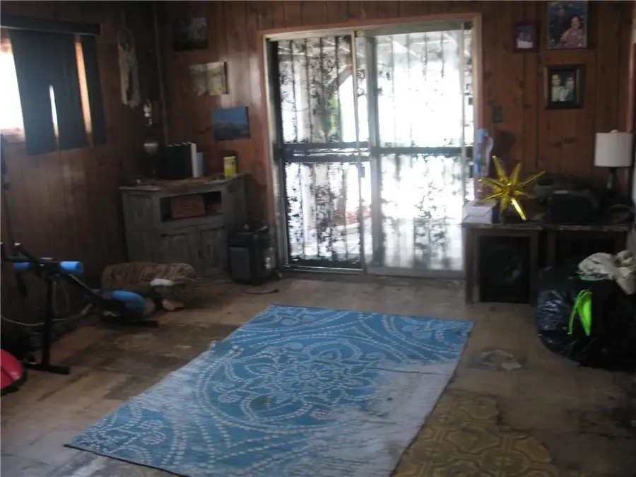 812 N Poinsettia Avenue, Compton, CA 90221 - #2