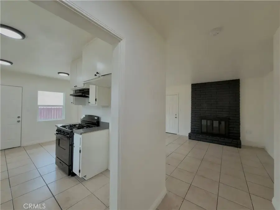 332 E Rosewood, Rialto, CA 92376 - Image #3