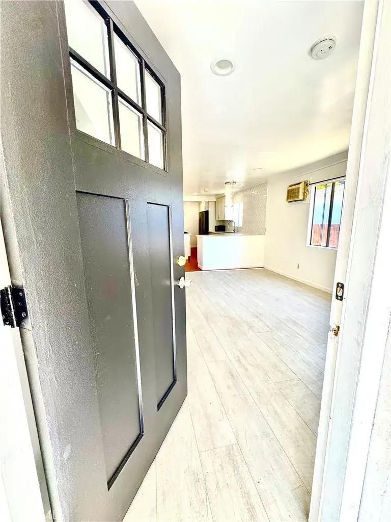 227 E 111th Street, Los Angeles, CA 90061 - Image #3