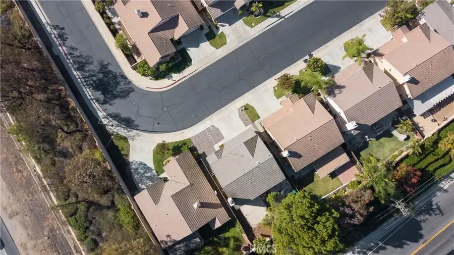 323 Camden Court, Corona, CA 92879 - Image #3