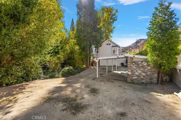 21 Mt Baldy Road, Mt Baldy, CA 91759