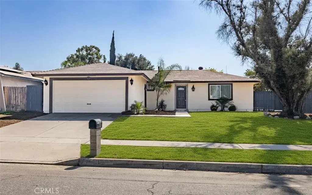 824 Hartzell Avenue, Redlands, CA 92374 - Image #1