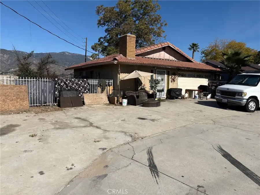 972 E Lynwood Drive, San Bernardino, CA 92404 - Image #2