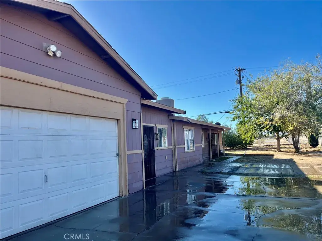 10715 3rd Avenue, Hesperia, CA 92345 - Image #1