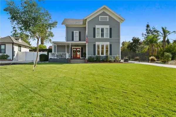 1033 W Palm Avenue, Redlands, CA 92373