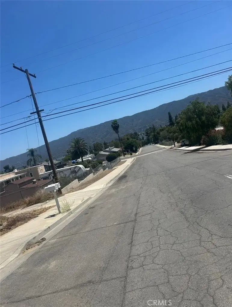 208 North Lewis St, Lake Elsinore, CA 92530 - Image #3