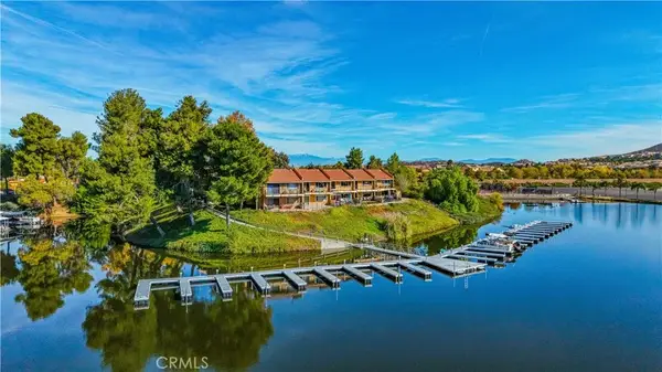 24319 N Canyon Lake Drive North #6, Canyon Lake, CA 92587