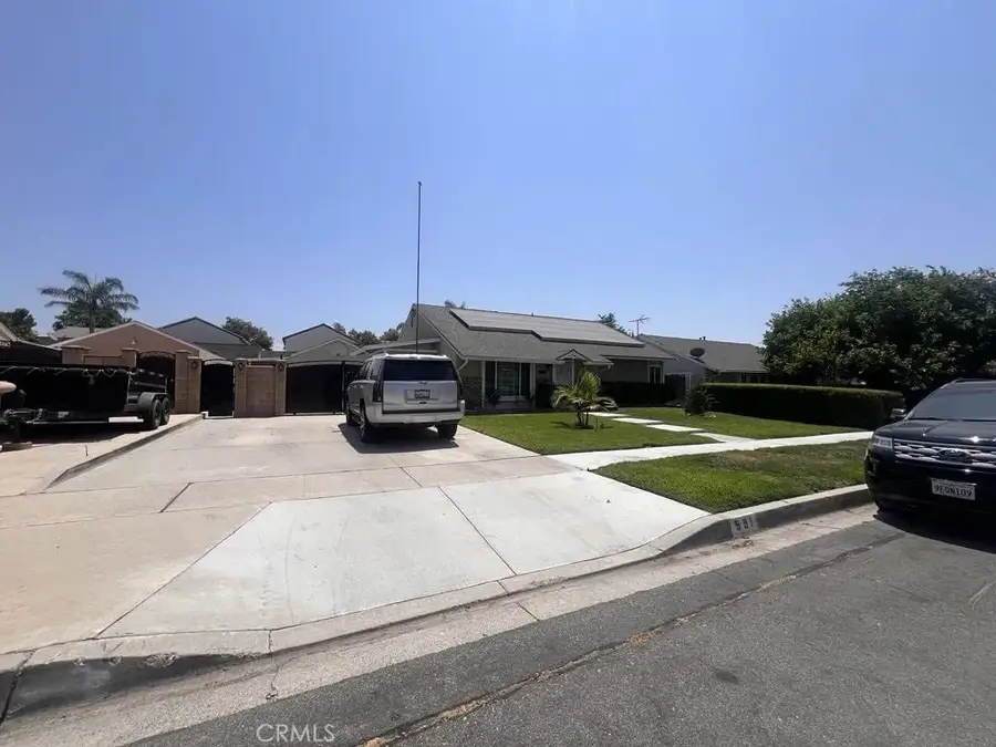 591 N Smoke Tree, Rialto, CA 92376 - Image #2
