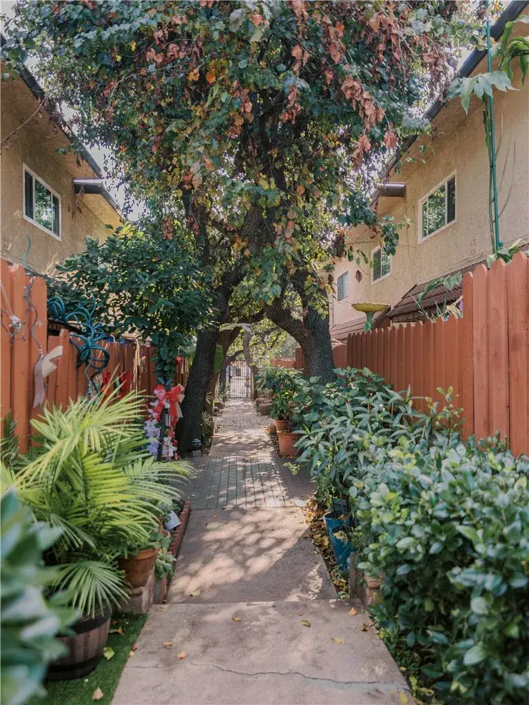 14527 Plummer #202, Panorama City, CA 91402 - #1