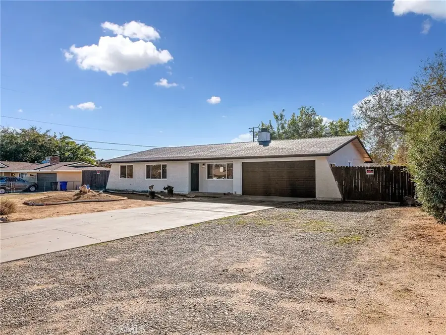 21225 Lone Eagle, Apple Valley, CA 92308 - Image #2