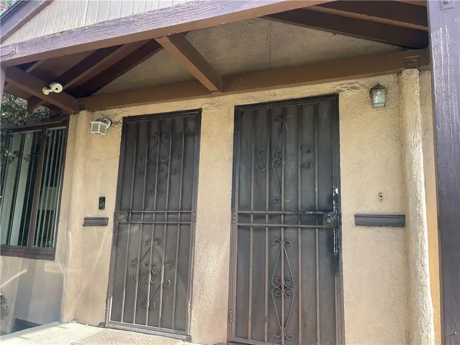 1750 S Mansfield Avenue South, Los Angeles, CA 90019 - Image #2
