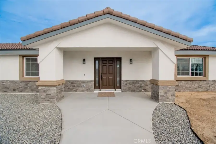 14685 Apple Valley, Apple Valley, CA 92307 - Image #2
