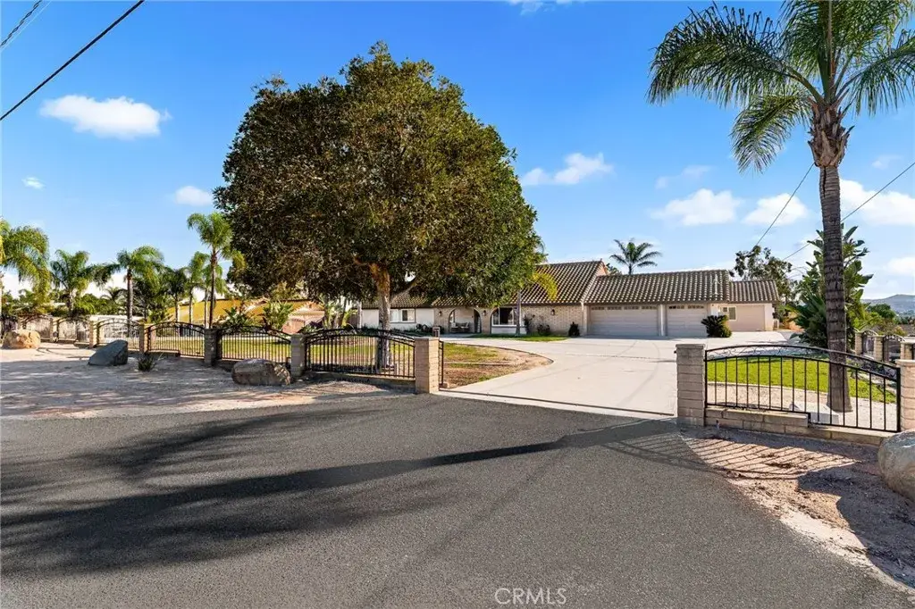 18165 Mariposa, Riverside, CA 92508 - #1