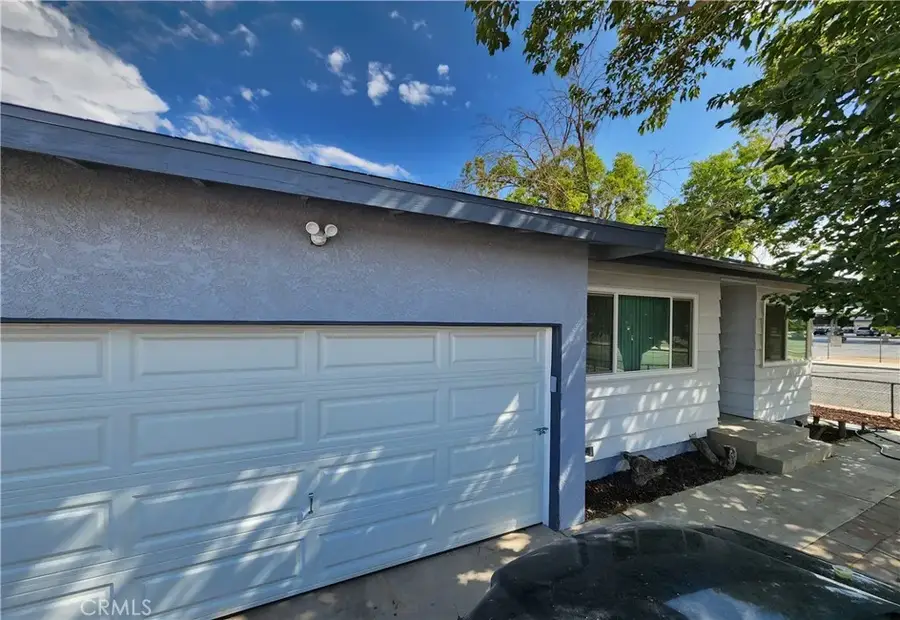 1867 E Avenue Q13, Palmdale, CA 93550 - Image #3
