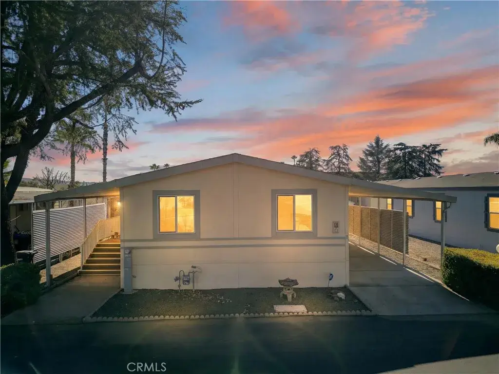 725 W Thornton #10, Hemet, CA 92543 - #1